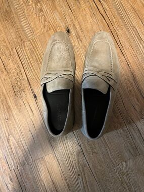 Stuart Weitzman Loafers in Beige Suede Size 12